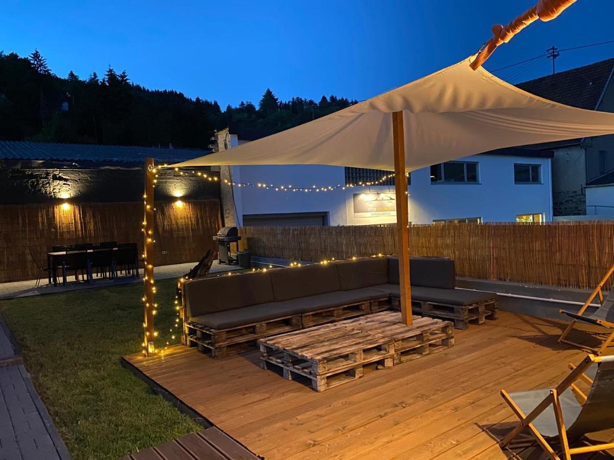 Nuerburgring Industrial Design House, Grosser Garten, Bbq Adenau Exterior foto