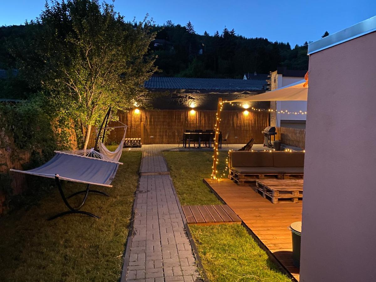 Nuerburgring Industrial Design House, Grosser Garten, Bbq Adenau Exterior foto